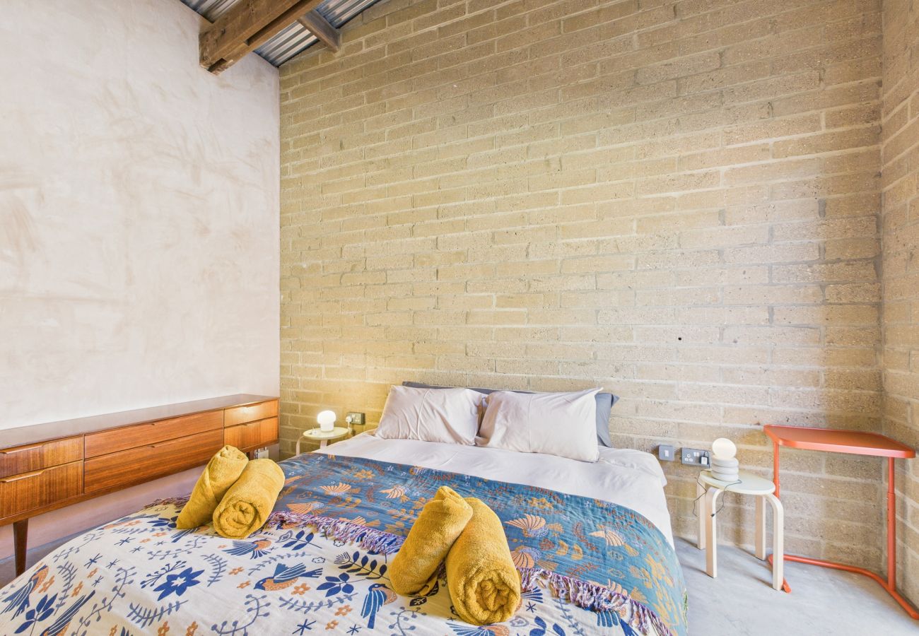 sustainable travel accommodation UK