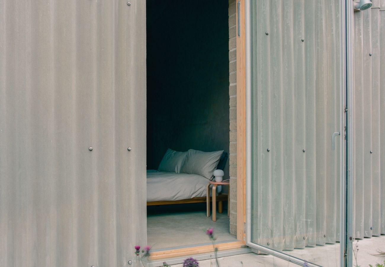 south-barn-open-plan-living-dining-cowes-isle-of-wight