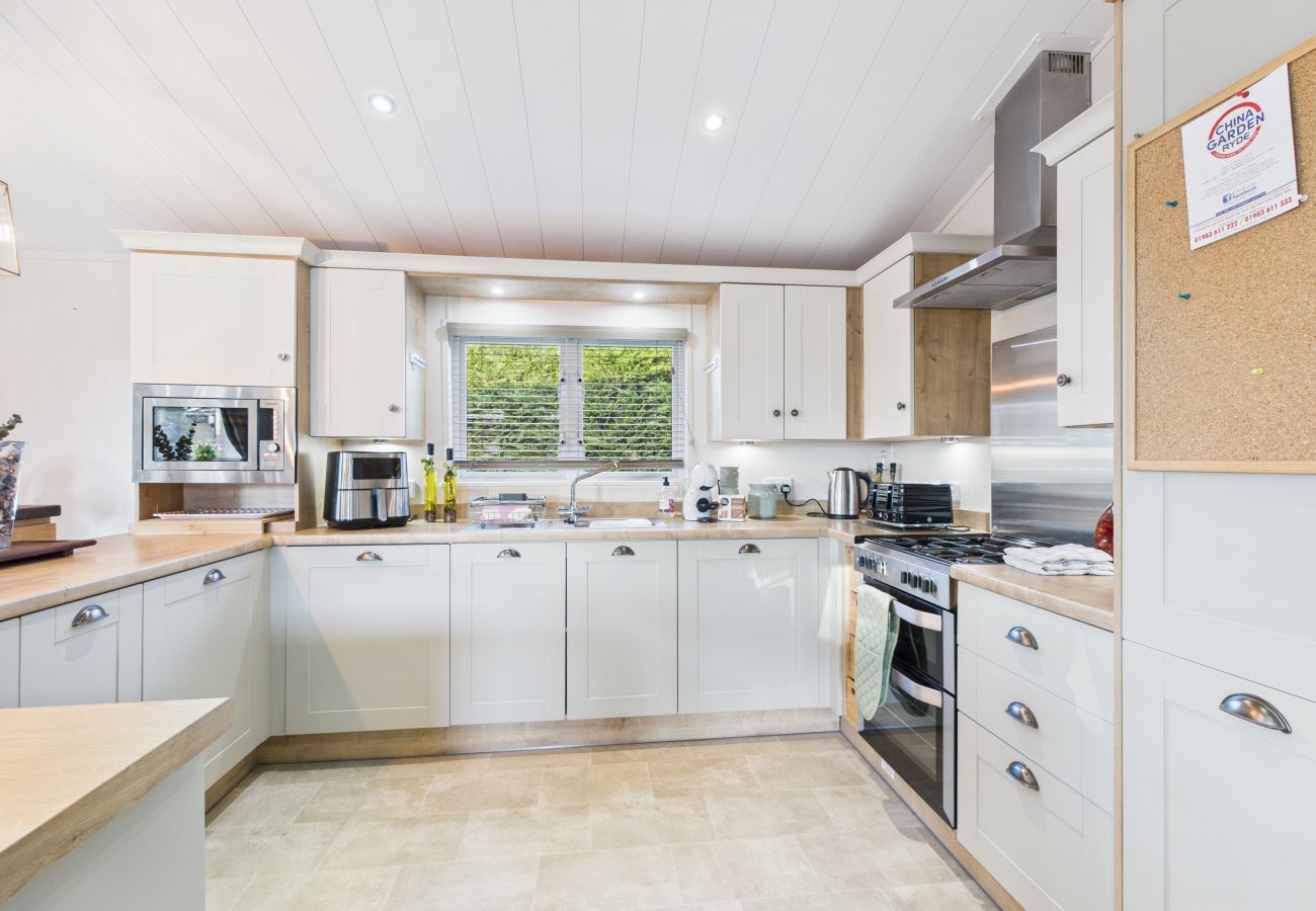 Dog-friendly holiday lodge, Isle of Wight