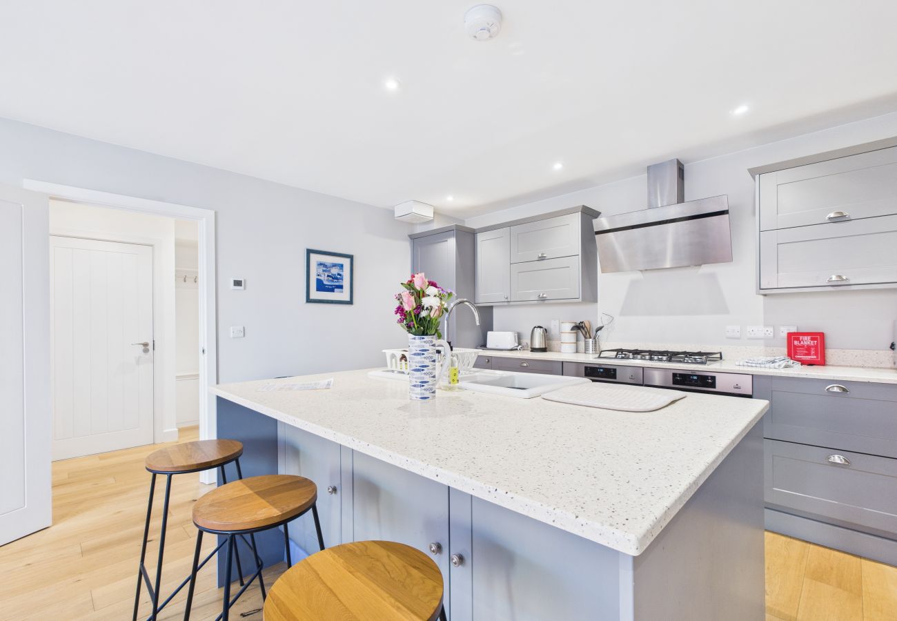 House in Cowes - Union Road Where Coastal Calm Meets Conscious Living