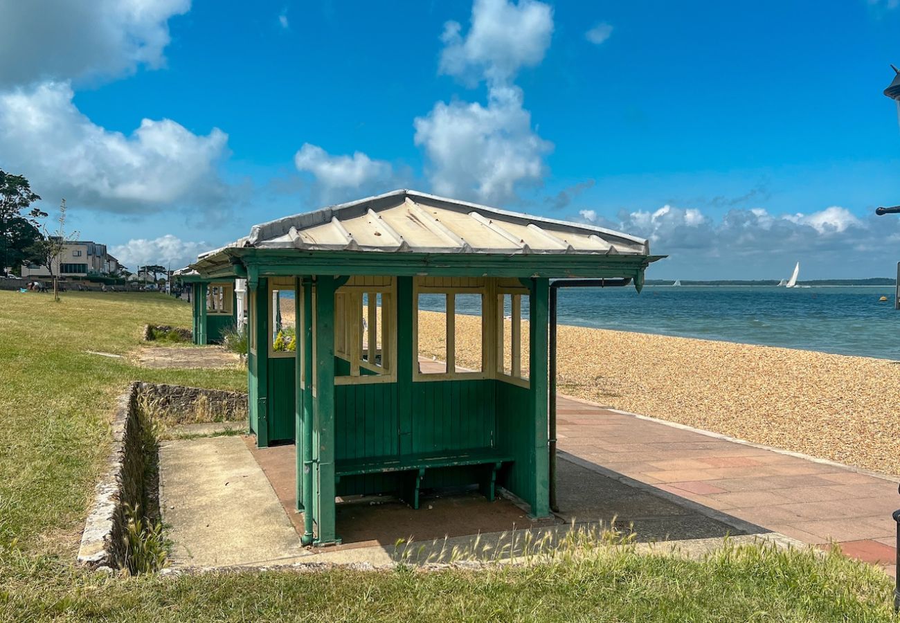 House in Cowes - Union Road Where Coastal Calm Meets Conscious Living